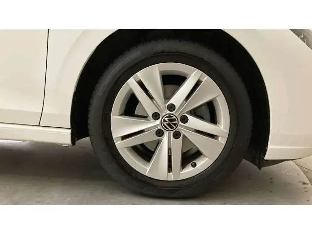 Used VW Golf VII Life 150 HP (110 kW) 2021 White Hatchback