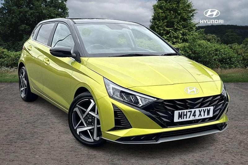 Yellow Used 2025 Hyundai i20 Premium Hatchback | £18,699 (Fair price) - Image 1/4