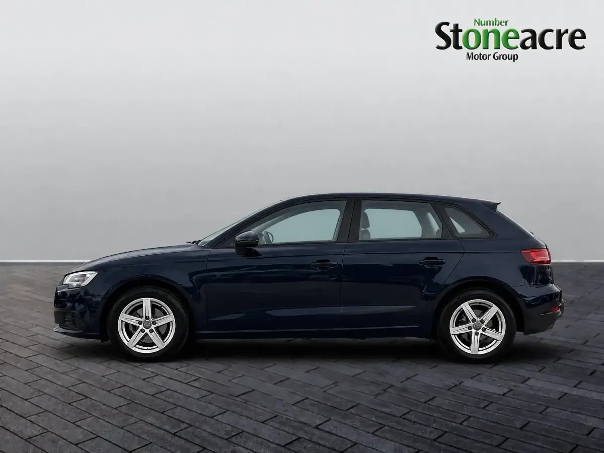 Used Audi A3 Sportback Design 150 HP (110 kW) 2019 Blue Hatchback