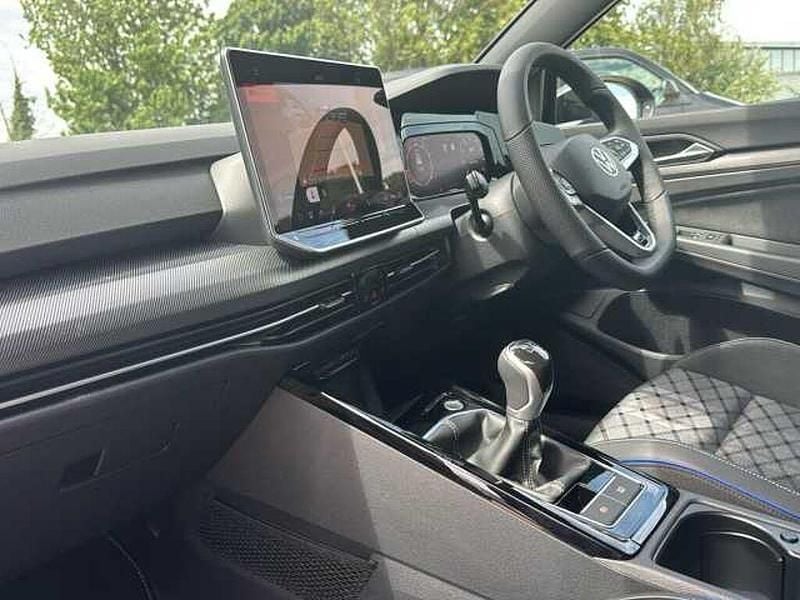 New VW Golf VIII Black Edition 150 HP (110 kW) 2025