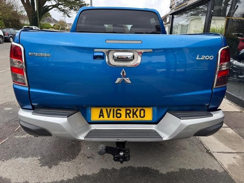 Used Mitsubishi L200 2016 Blue Pickup