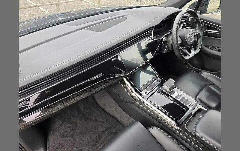 Used Audi Q7 Black Edition 334 HP (245 kW) 2022 Blue SUV