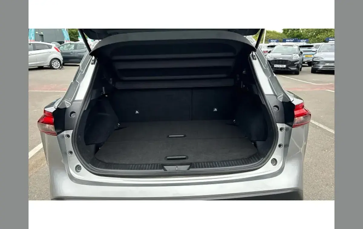 Used Nissan Qashqai N-Connecta 155 HP (114 kW) 2023 Silver SUV