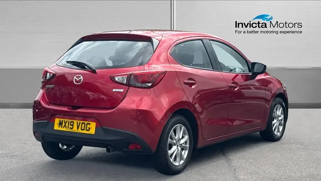 Used Mazda 2 88 HP (64 kW) 2019 Red Hatchback