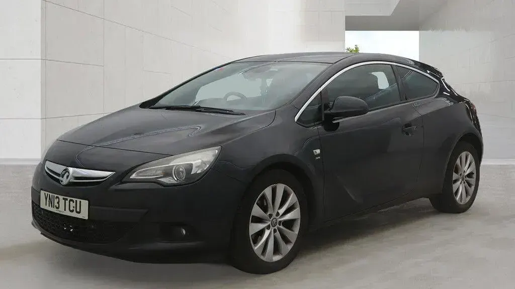 Used Vauxhall Astra GTC SRi 2013 Black Hatchback