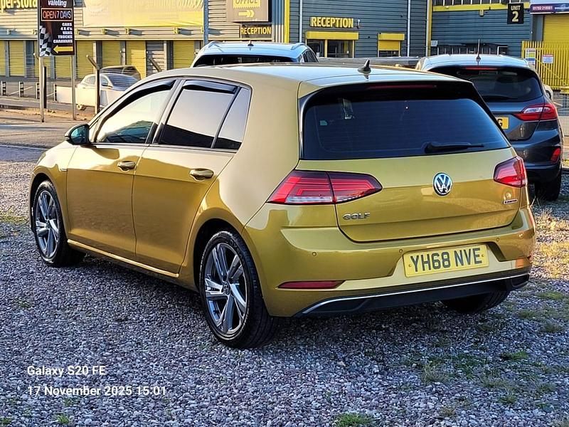 Used VW Golf VII SE 2018 Yellow Hatchback