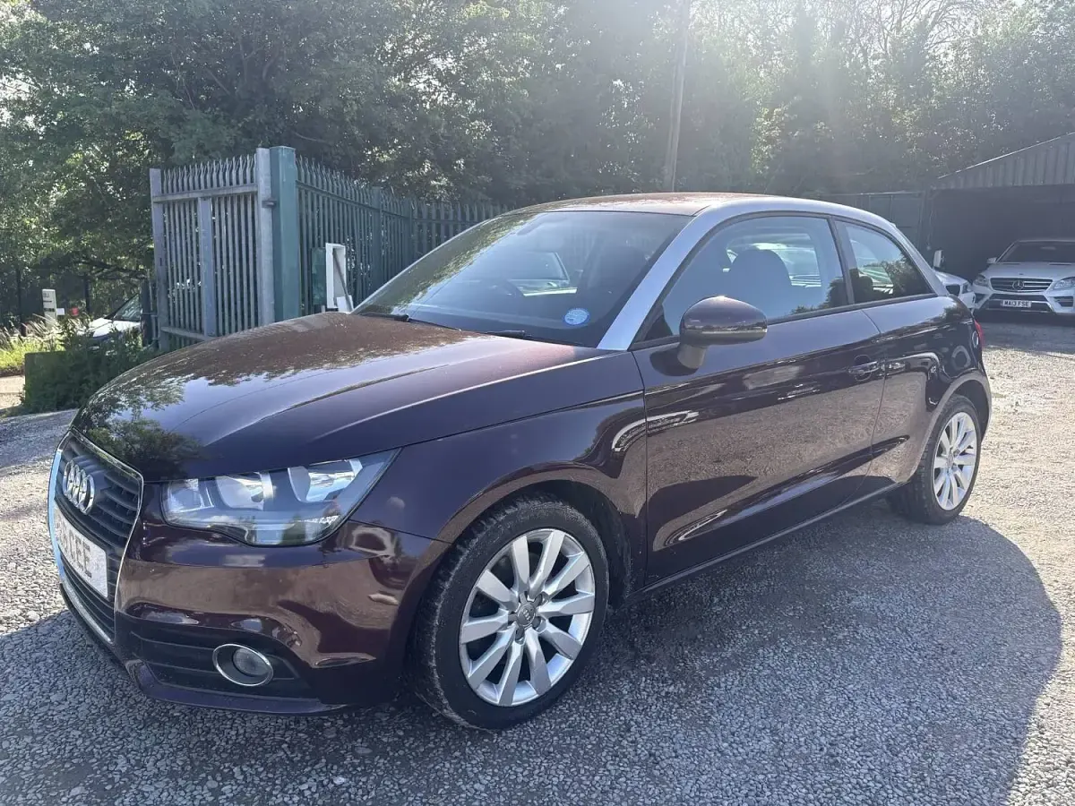 Used Audi A1 Sport 103 HP (75 kW) 2011 Red Hatchback