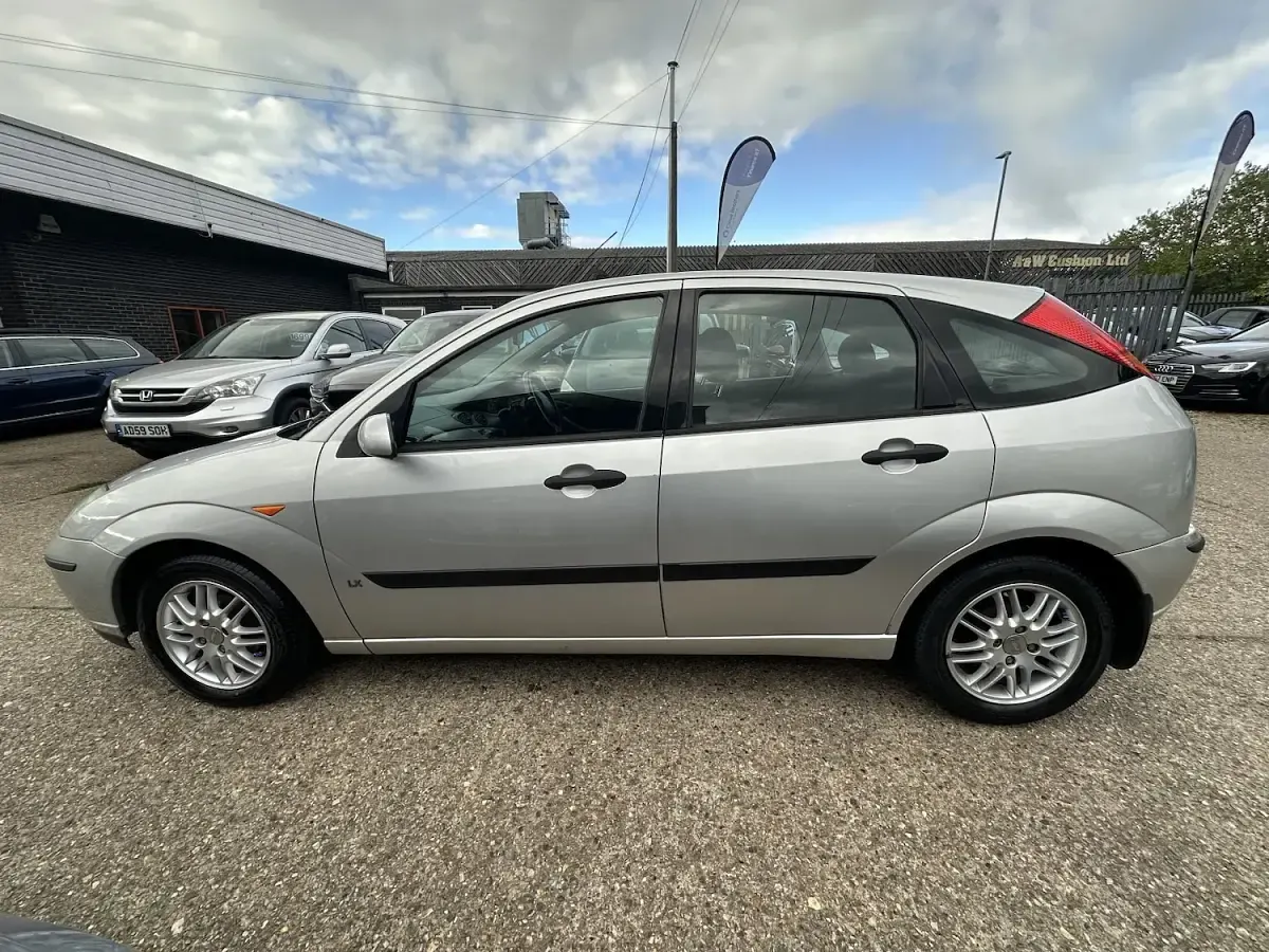 Used Ford Focus 2005 Silver Hatchback