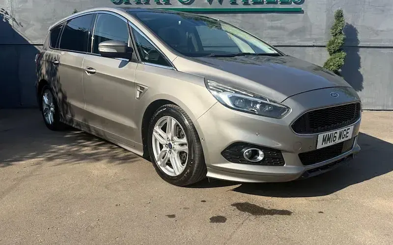 Used Ford S-MAX Sport 179 HP (131 kW) 2017 MPV