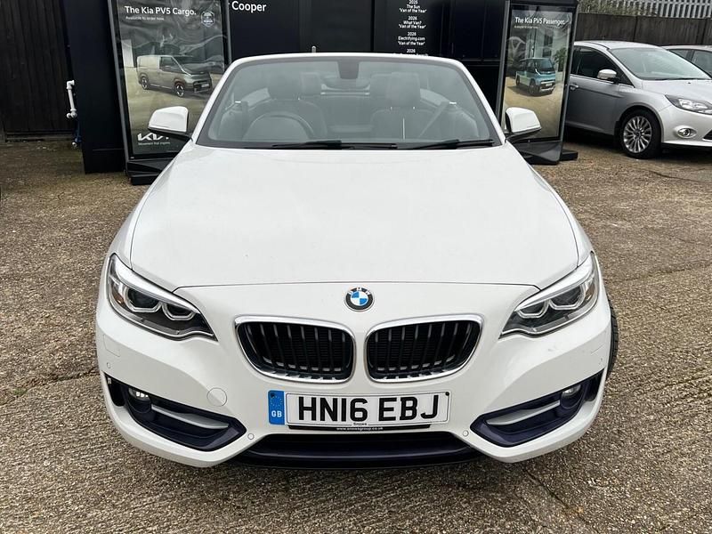 Used BMW 218 Sport Line 134 HP (98 kW) 2016 White Cabriolet