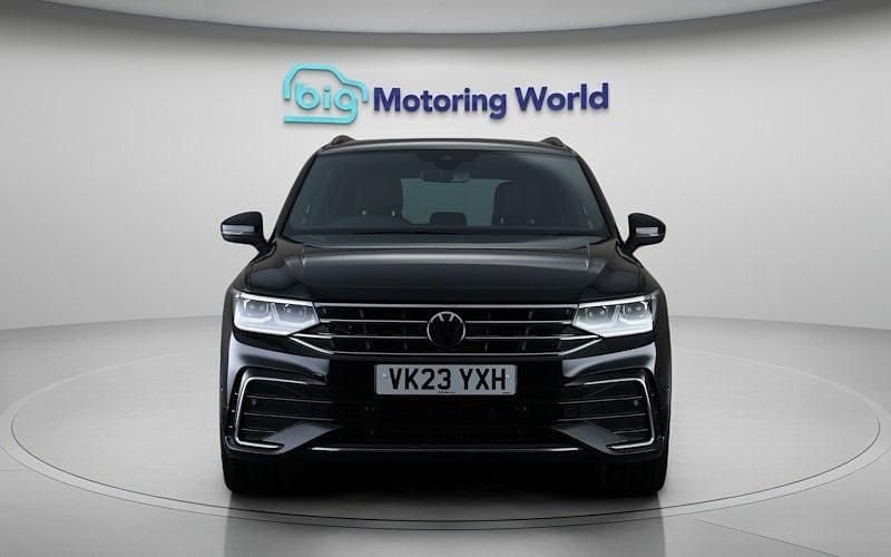 Used VW Tiguan R-line 150 HP (110 kW) 2023 Black SUV