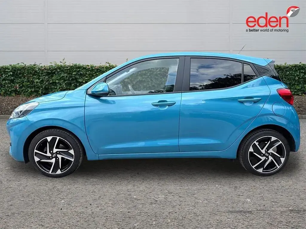 Used Hyundai i10 2021 Blue Hatchback