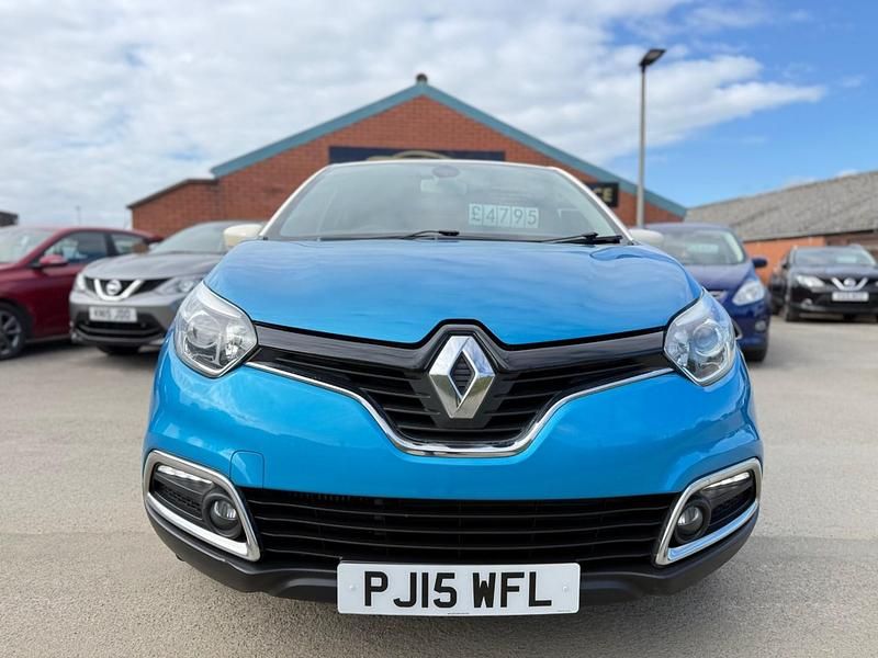 Used Renault Captur Dynamique 90 HP (66 kW) 2015 Blue SUV