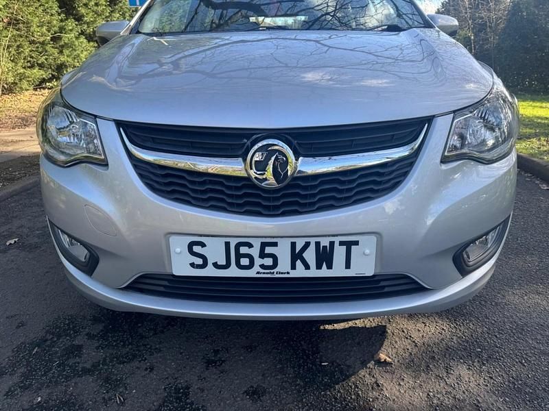Second-hand Vauxhall Viva 75 CP (55 kW) 2015 Argintiu Hatchback
