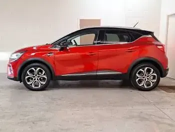 Second-hand Renault Captur SE 91 CP (66 kW) 2022 Roșu SUV