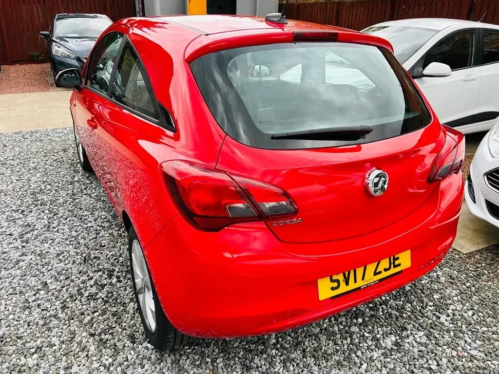 Używany Vauxhall Corsa 2017 Czerwony Hatchback