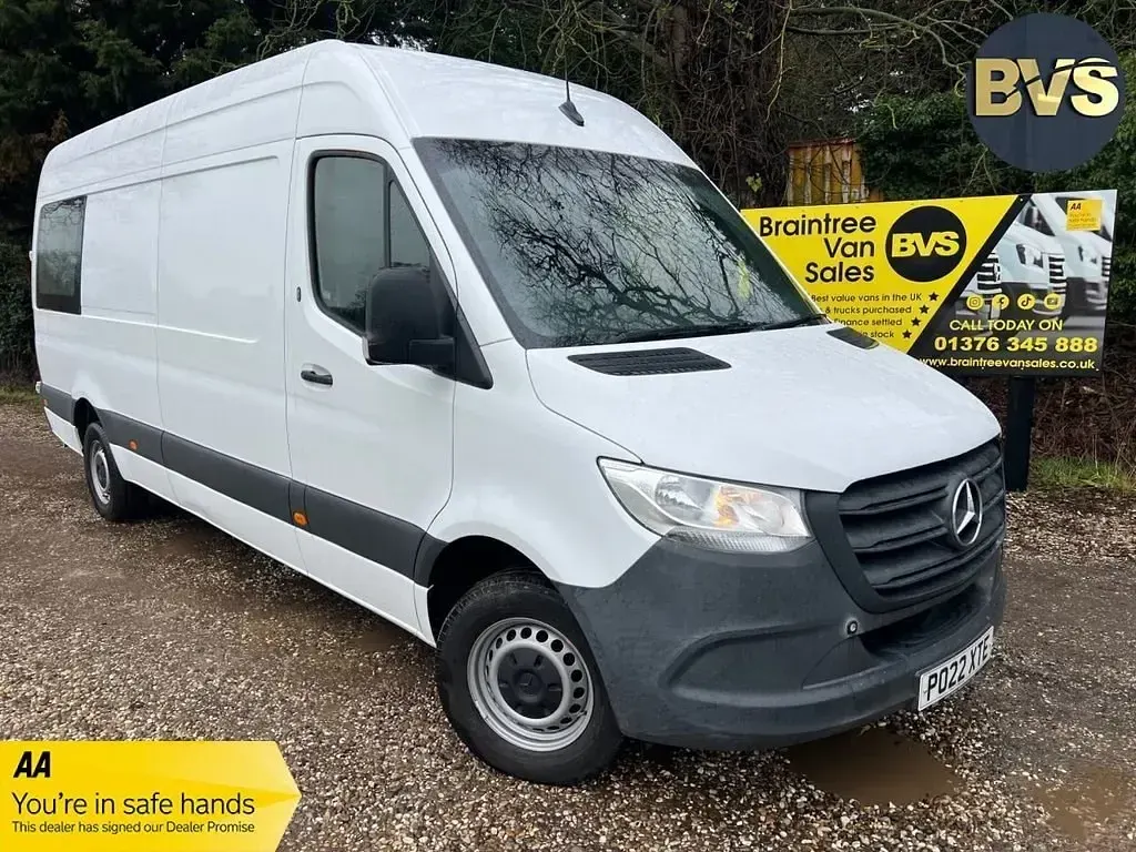 Gebraucht Mercedes Sprinter Progressive 160 PS (117 kW) 2022 Weiß Van
