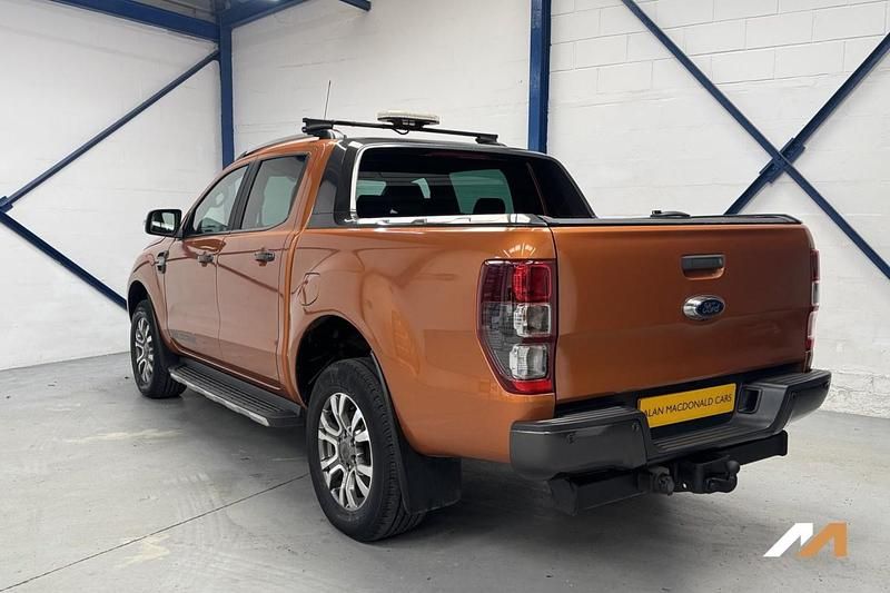 Used Ford Ranger Wildtrack 200 HP (147 kW) 2019 Orange Pickup