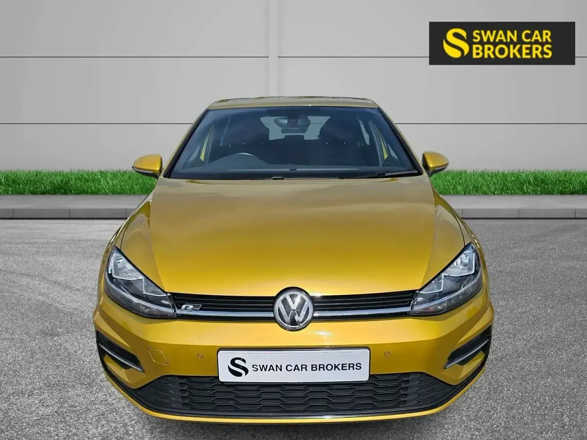 Used VW Golf VII R-line 150 HP (110 kW) 2018 Yellow Hatchback