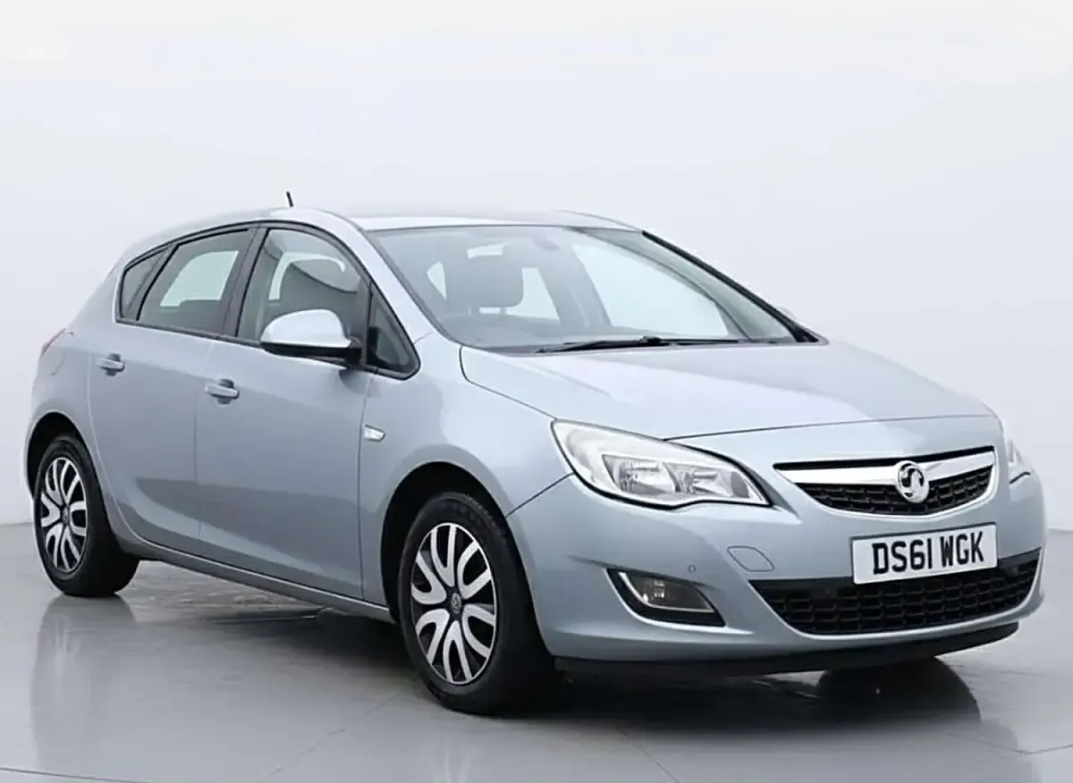 Used Vauxhall Astra 2012 Silver Hatchback