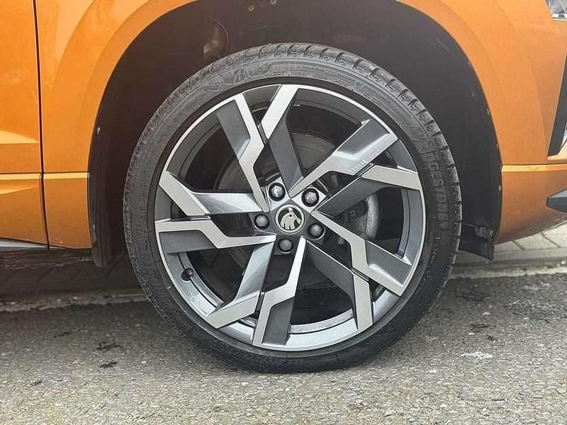 Used Skoda Karoq SportLine 150 HP (110 kW) 2024 Phoenix orange metallic SUV