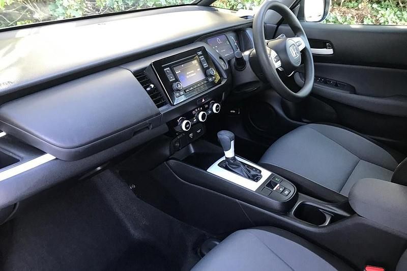 Used Honda Jazz SE 2023 White Hatchback