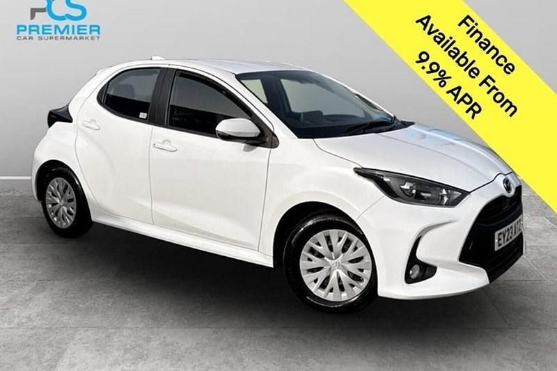 Used Mazda 2 116 HP (85 kW) 2023 White Hatchback