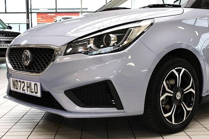 Used MG MG3 Excite 106 HP (77 kW) 2022 Silver Hatchback