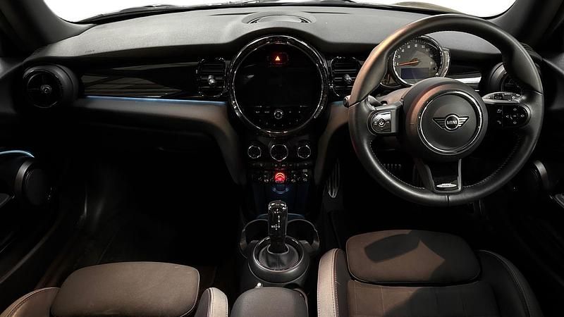 Used Mini Cooper Hatch 134 HP (98 kW) 2022 Black Hatchback