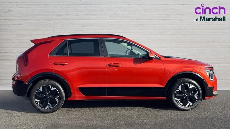 Used Kia e-Niro 147 kW (201 HP) 2022 Orange SUV