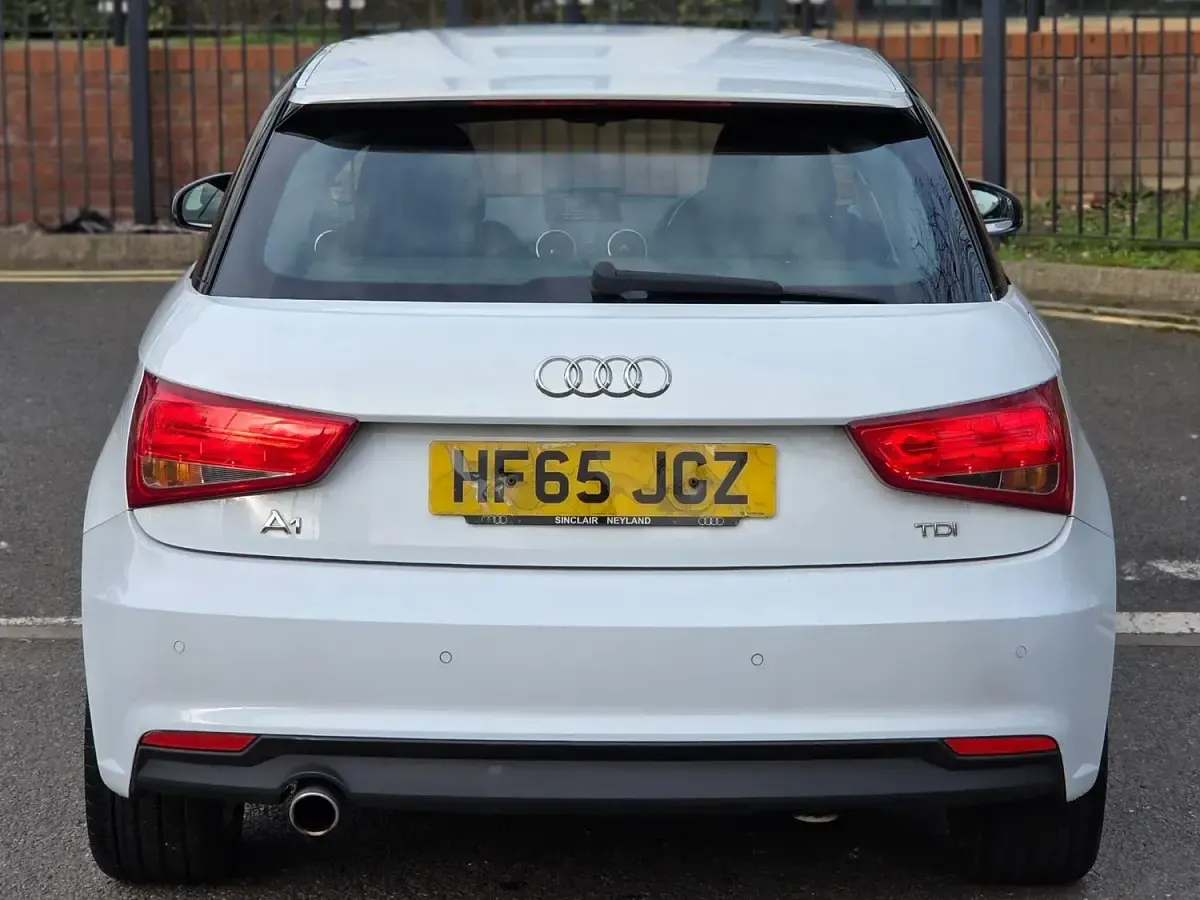 Used Audi A1 Sport 116 HP (85 kW) 2015 White Hatchback
