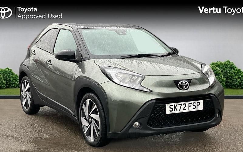 Used 2025 Toyota Aygo X SUV | £12,678 (Good price) - Image 1/4