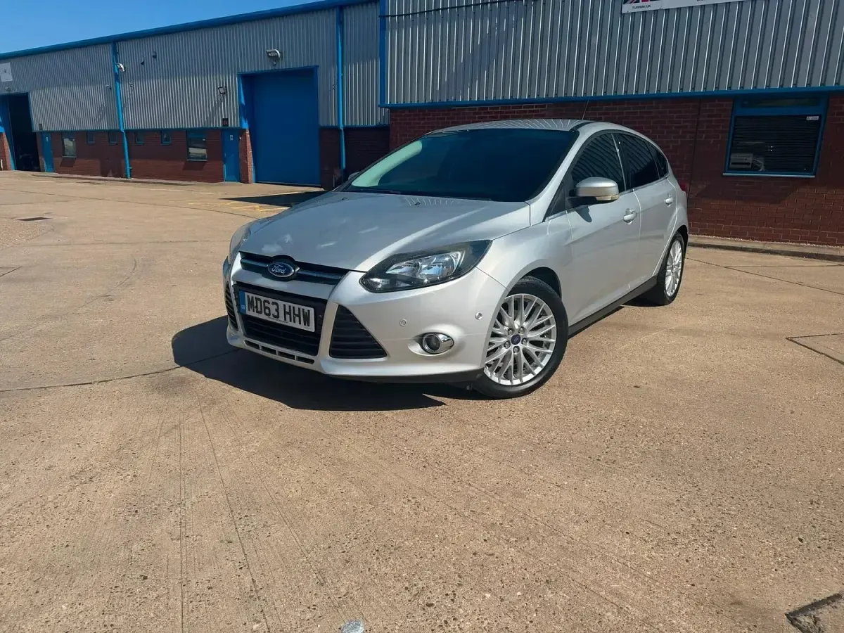 Used Ford Focus Zetec 2014 Silver Hatchback
