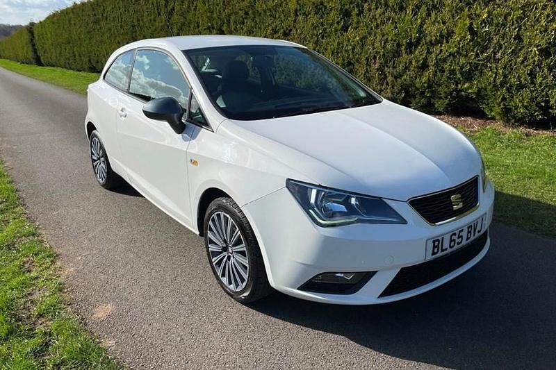 Used Seat Ibiza CONNECT 90 HP (66 kW) 2015 White Coupe