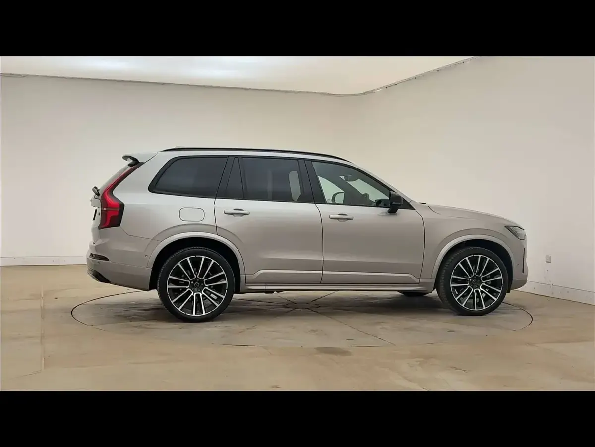 Used Volvo XC90 Ultra 455 HP (334 kW) 2025 Silver SUV
