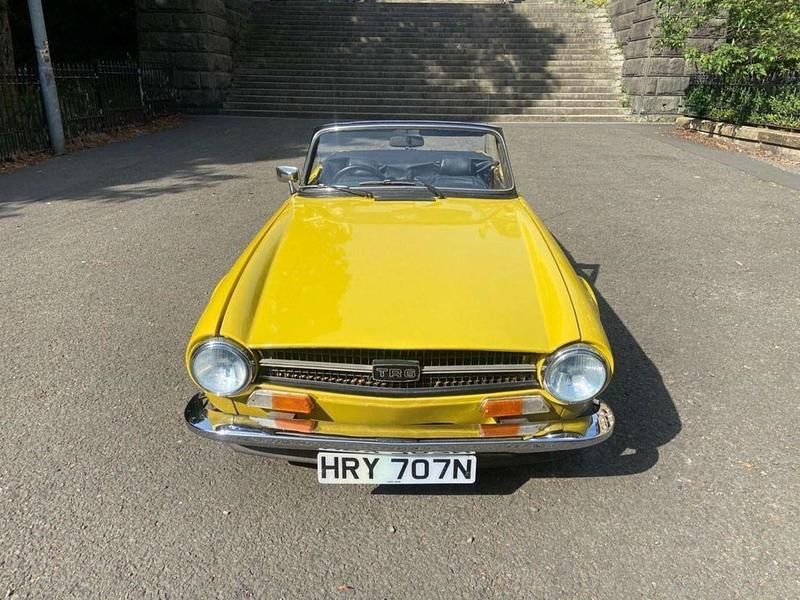 Used Triumph TR6 150 HP (110 kW) 1975 Yellow Cabriolet