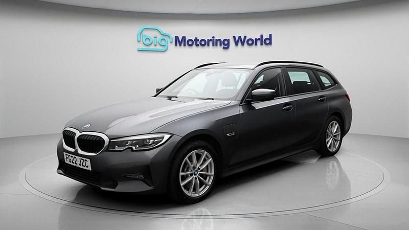 Used BMW 330e 292 HP (214 kW) 2022 Grey Estate
