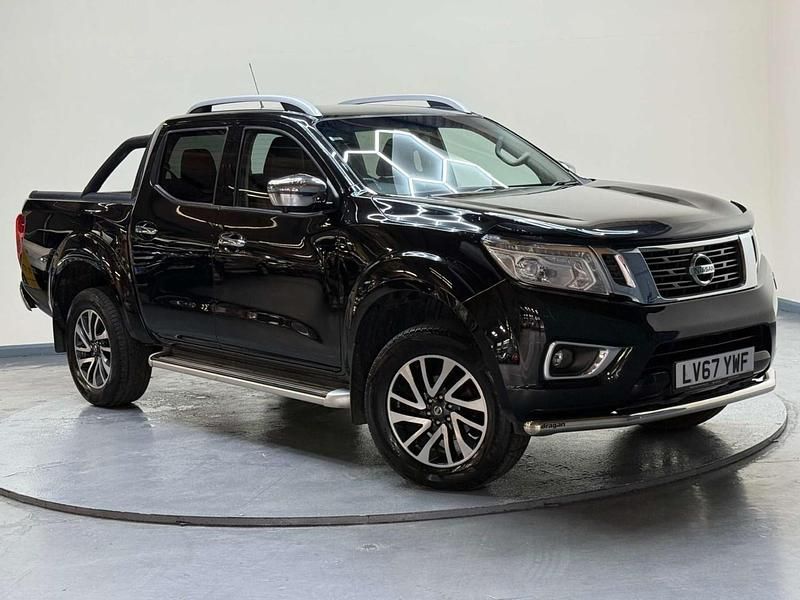 Black Used 2017 Nissan Navara Tekna Pickup | £14,995 (Fair price) - Image 1/4