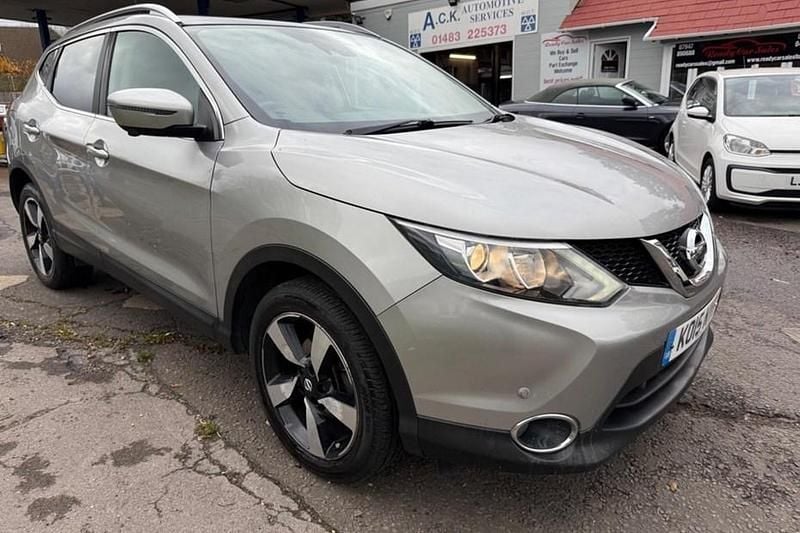 Silver Used 2015 Nissan Qashqai N-TEC SUV | £7,398 (Good price) - Image 1/1