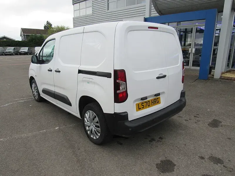 Begagnad Peugeot Partner 2020 Vit Minibuss