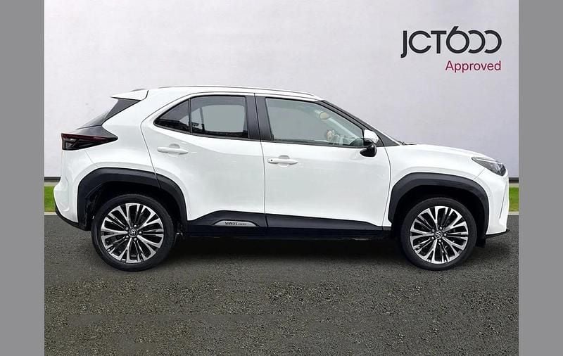 Used Toyota Yaris Cross 113 HP (83 kW) 2022 White SUV