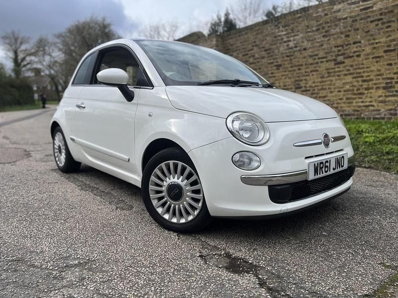 Used Fiat 500 Lounge 69 HP (50 kW) 2011 White Hatchback