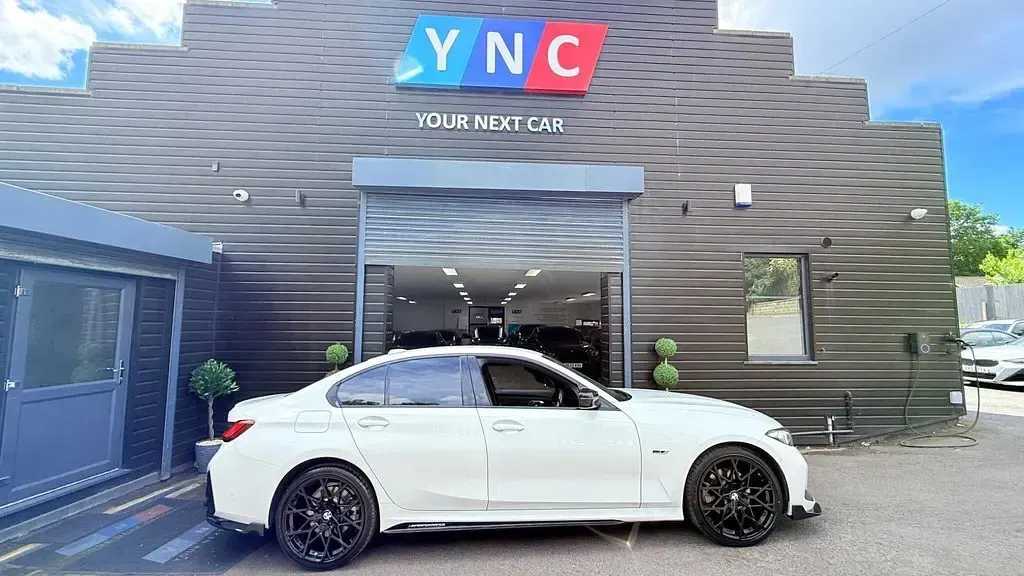 Used BMW 330e M Sport 292 HP (214 kW) 2023 White Sedan