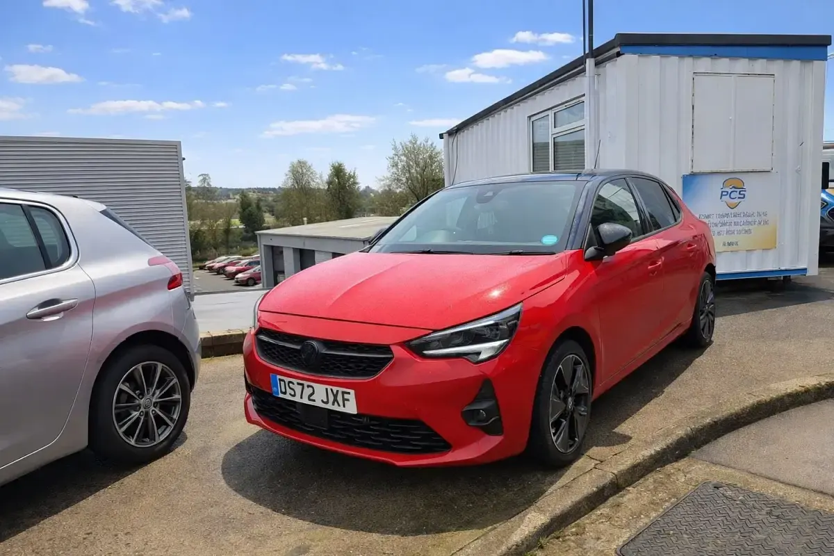 Used Vauxhall Corsa-e Edition 100 kW (136 HP) 2022 Red Hatchback