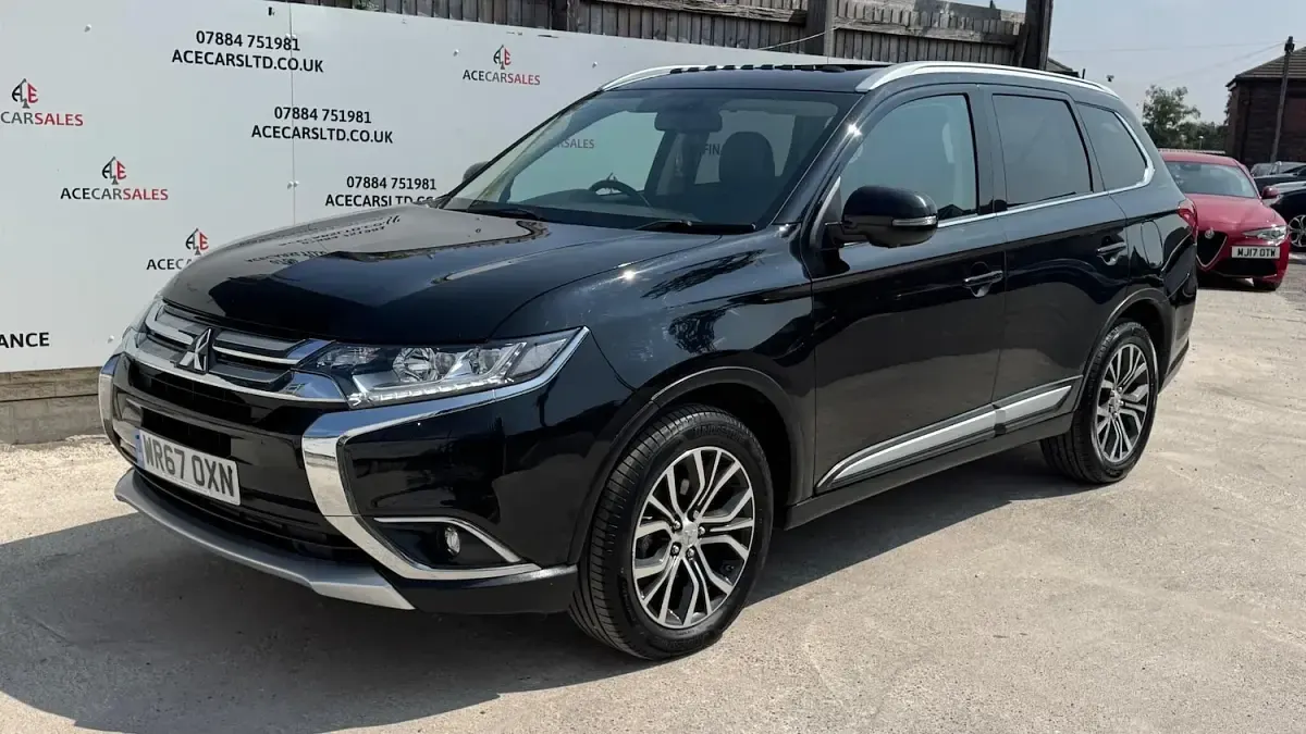 Used Mitsubishi Outlander 147 HP (108 kW) 2017 Black SUV