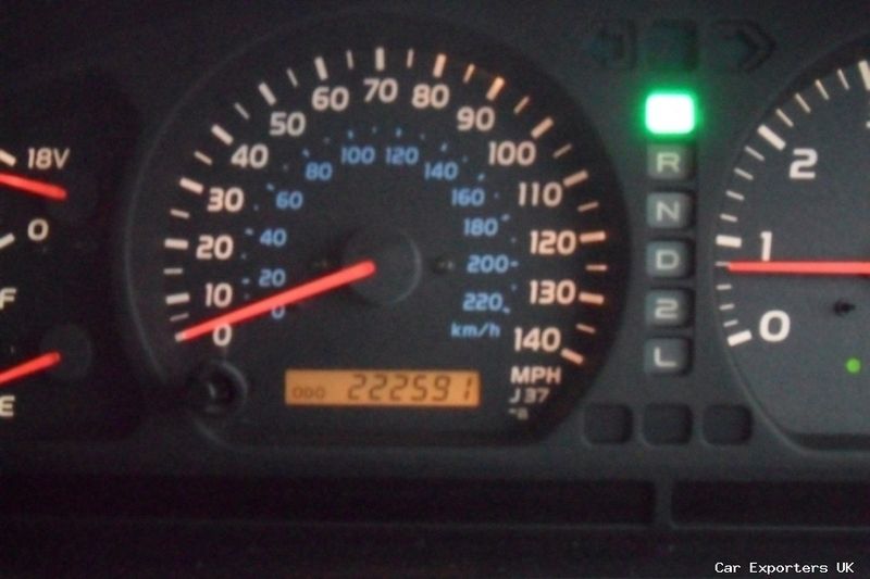 Used Toyota Land Cruiser 232 HP (170 kW) 2001 SUV