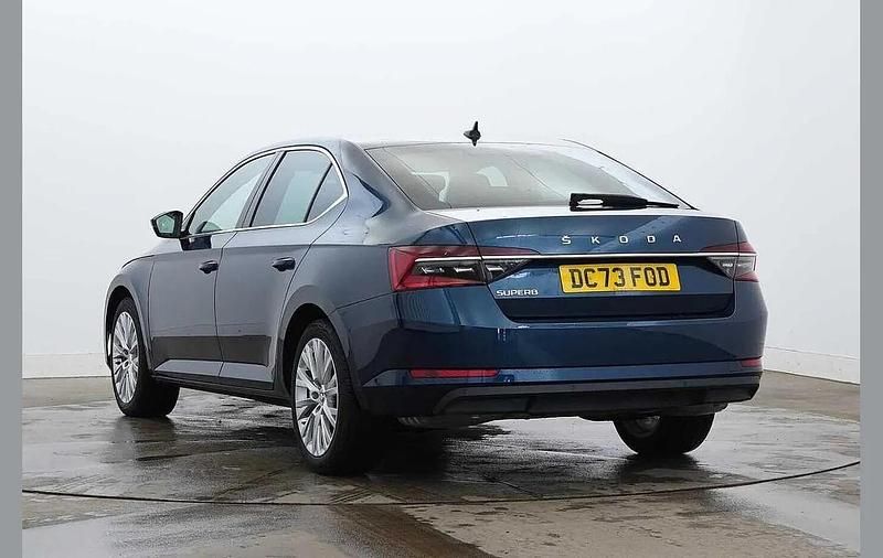 Used Skoda Superb SE L 187 HP (137 kW) 2024 Petrol blue metallic Hatchback