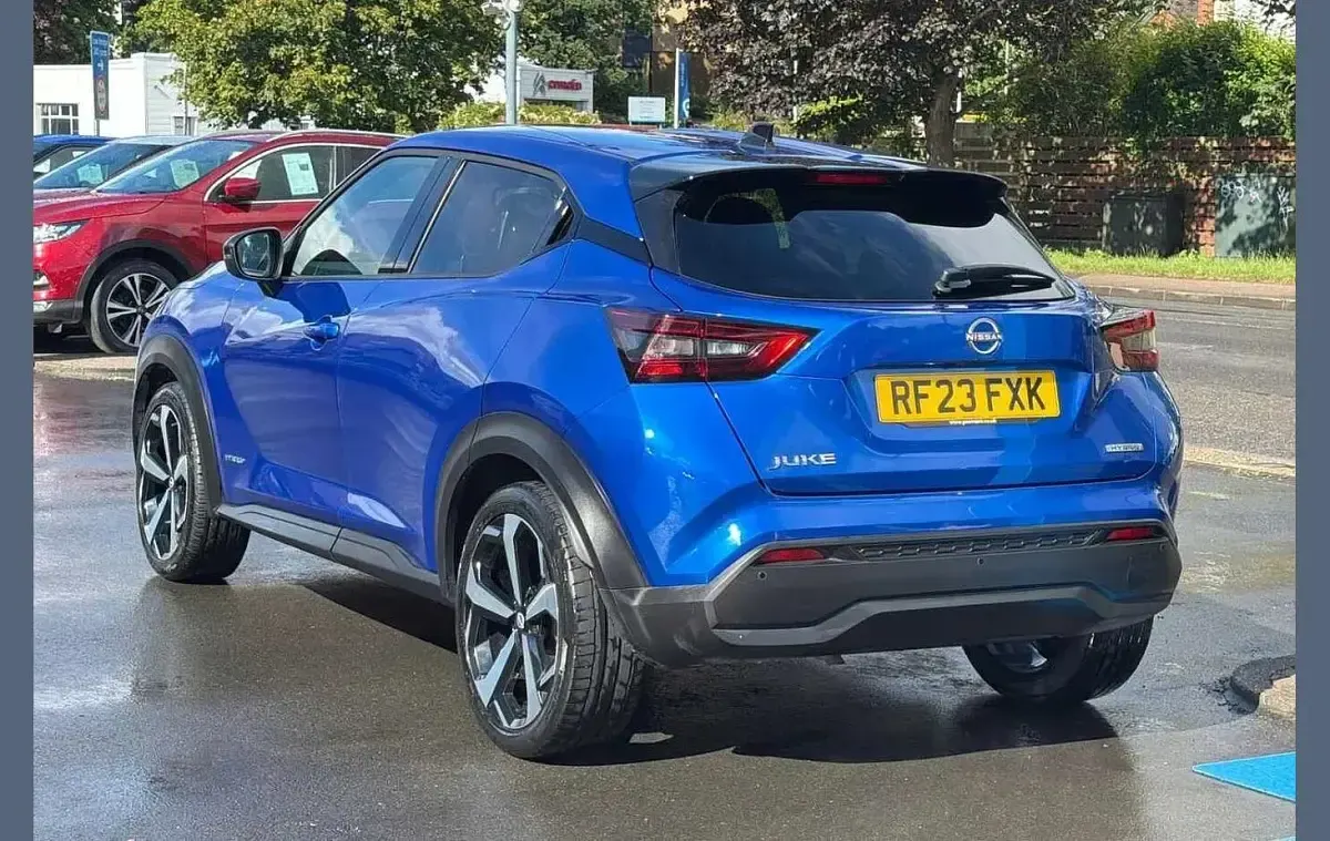 Used Nissan Juke Tekna 143 HP (105 kW) 2023 Blue SUV
