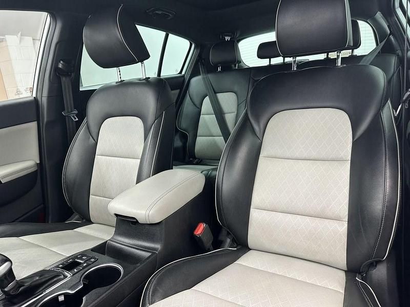 Used Kia Sportage GT-Line S 174 HP (127 kW) 2017 White SUV