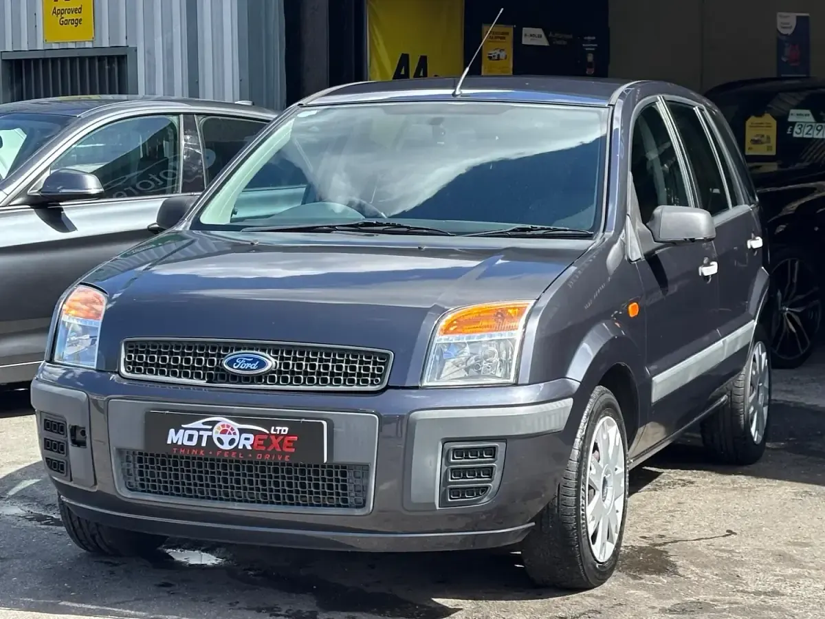 Used Ford Fusion Style 80 HP (58 kW) 2008 Grey Hatchback